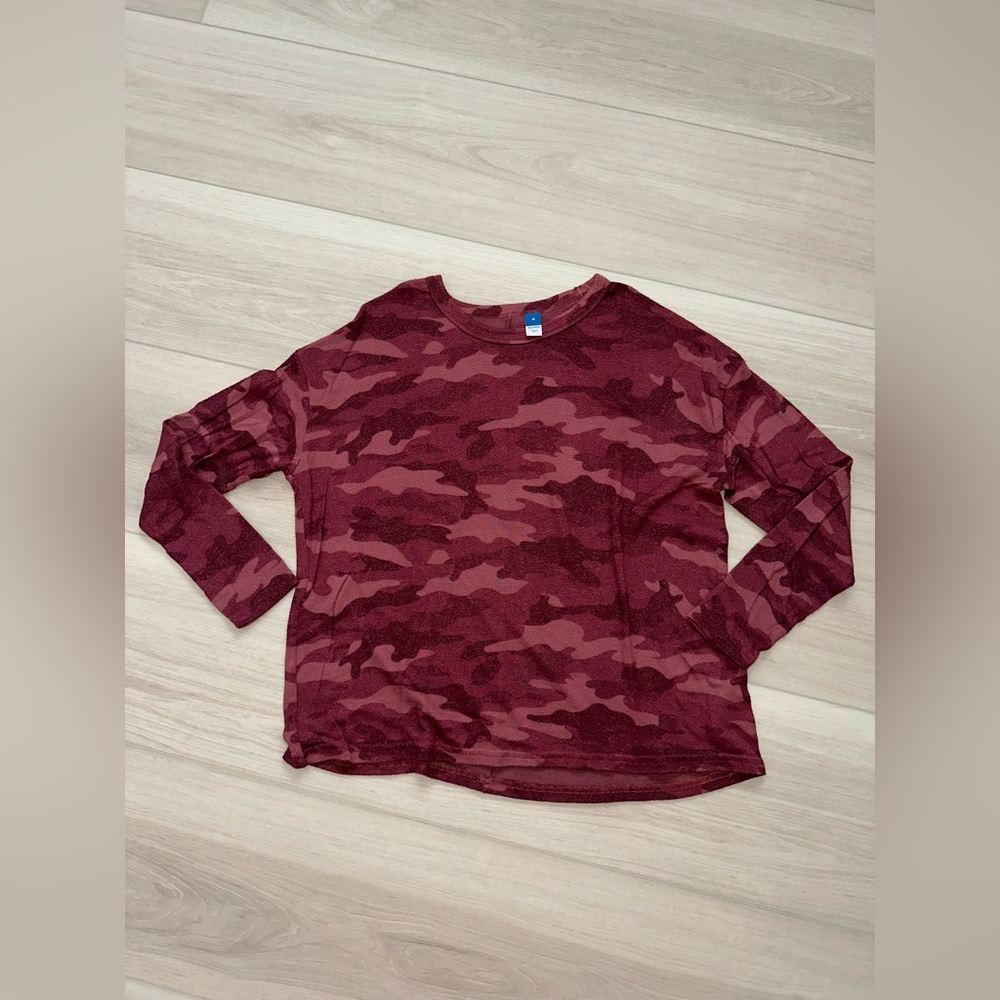 Old navy Maroon camo print top